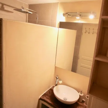 Entre Mer Et Massif Forestier De L'estérel